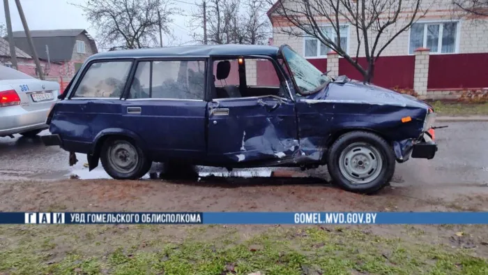 Два ДТП за выходные: на дорогах Гомельщины пострадали пешеход и пассажир