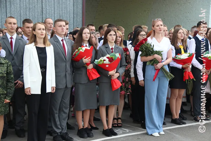 В День знаний в СШ № 5 Рогачева открылся налоговый класс