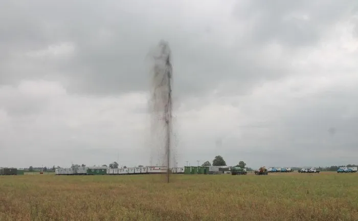 В пресс-туре "Белоруснефти" журналисты бурили, взрывали и готовили кисель, раскрывающий недра