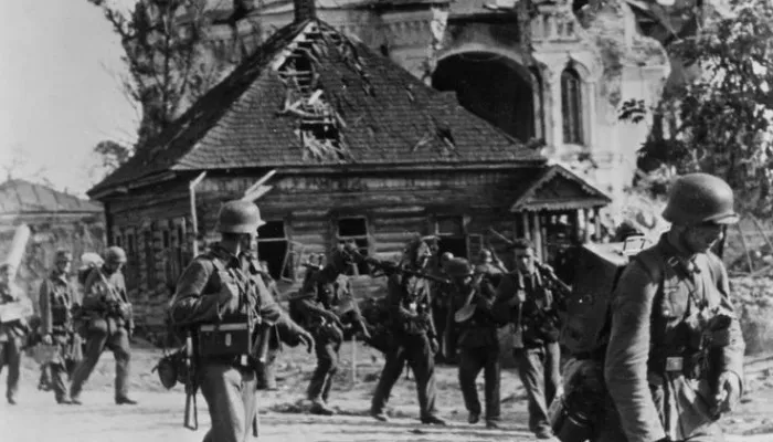 Воспоминаниями о пережитом в годы Великой Отечественной войны поделился уроженец деревни Курганье Рогачевского района Виктор Черников