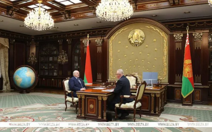Лукашенко о президентских выборах в Беларуси: постараемся провести так, чтобы комар носа не подточил