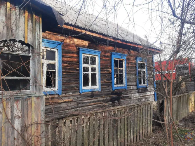 На пожаре дома в Калинковичском районе погиб хозяин
