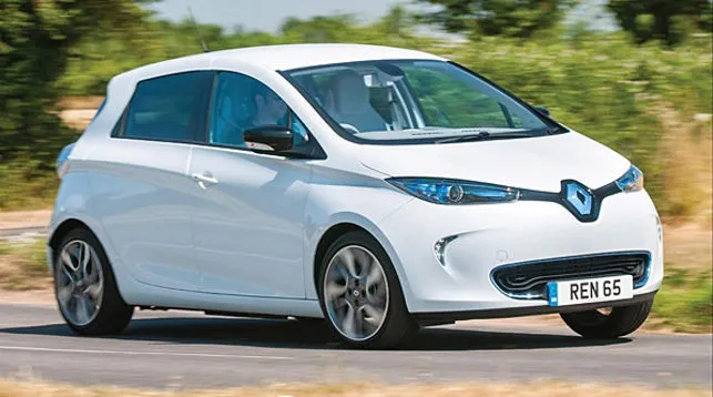 Renault придумала, как заряжать электромобиль прямо в движении
