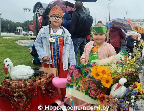 Сказочный кортеж бэби-транспорта: в Жлобине прошел I-й районный конкурс - «Парад детских колясок, велосипедов и самокатов»