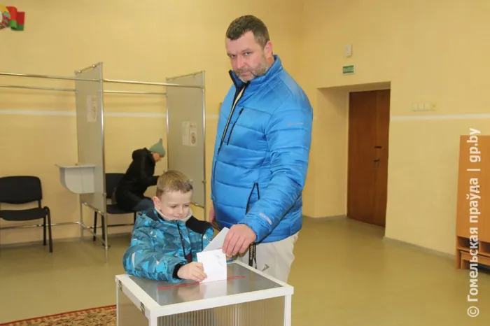 В единый день в едином порыве… Как проходят выборы депутатов в Новобелицком районе областного центра
