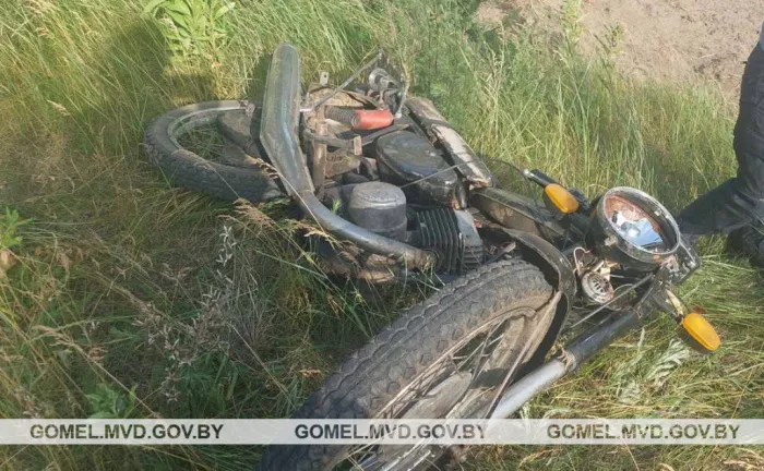 В Житковичском районе погиб мотоциклист-бесправник