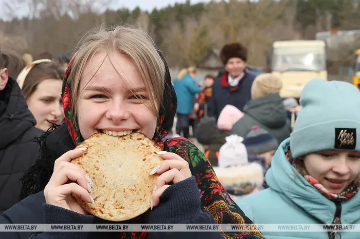 ФОТОФАКТ: Народный обряд "Стрэчанне" провели в Лельчицком районе