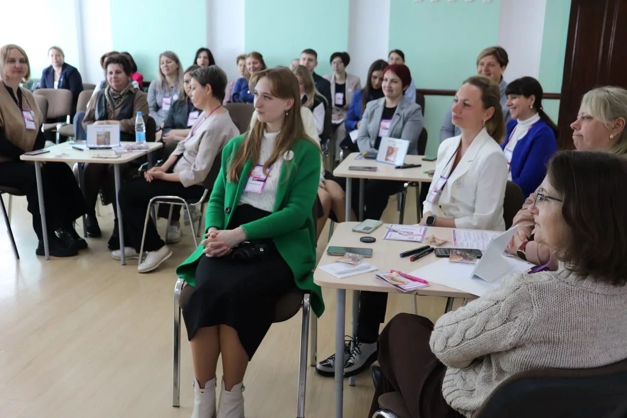 В Гомеле проходит II областной фестиваль методических идей «Методиум в действии: майский креатив»