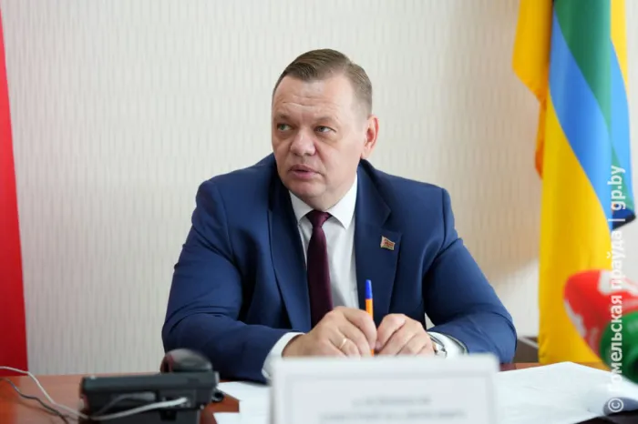 В Рогачеве заместитель председателя облисполкома Дмитрий Алейников провел совещание с активом социальной сферы