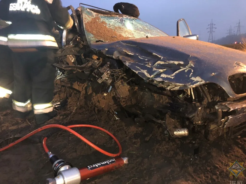 В Мозыре спасатели деблокировали пострадавших при ДТП