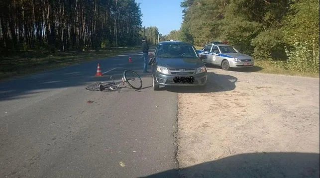 Велосипедист погиб под колесами автомобиля в Мозырском районе