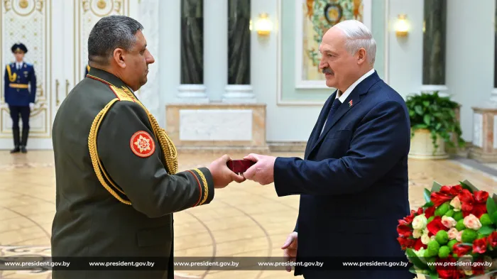 Лукашенко в преддверии священного праздника Дня Победы вручил государственные награды. Среди них - представители Гомельщины