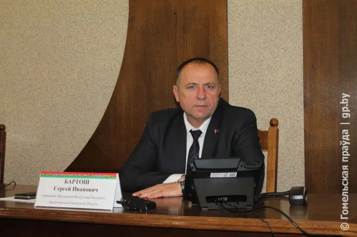 Помощник Президента – инспектор по Гомельской области Сергей Бартош провел прямую телефонную линию и личный прием граждан в Мозыре