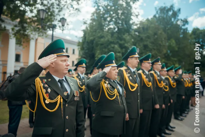 Днем и ночью на страже безопасности: в городе над Сожем отметили День пограничника