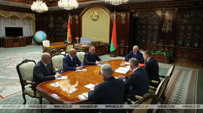 Лукашенко: идет война, пока на идеологическом фронте