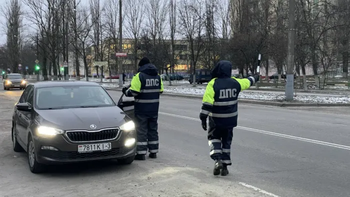 Более 160 нарушений выявили сотрудники ГАИ во время утреннего рейда