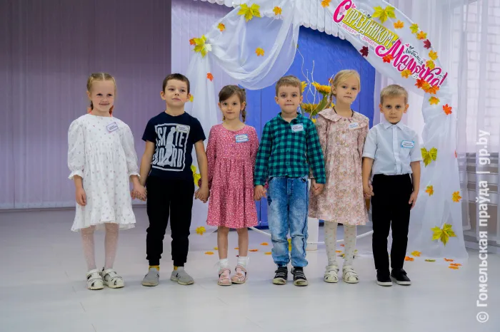«Мама добрая и беременная. Папа работает бурановщиком». Дети из яслей-сада № 32 Гомеля рассказали о своих родителях, любимых занятиях и мечтах