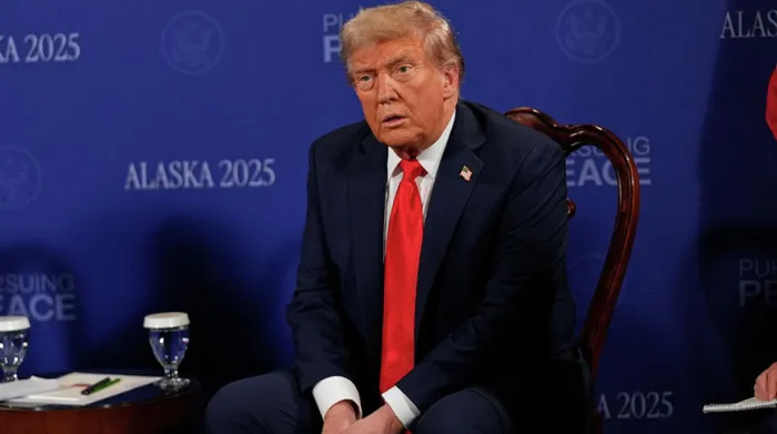 Трамп заявил, что Лукашенко сообщил ему о желании Путина заключить сделку по Украине 