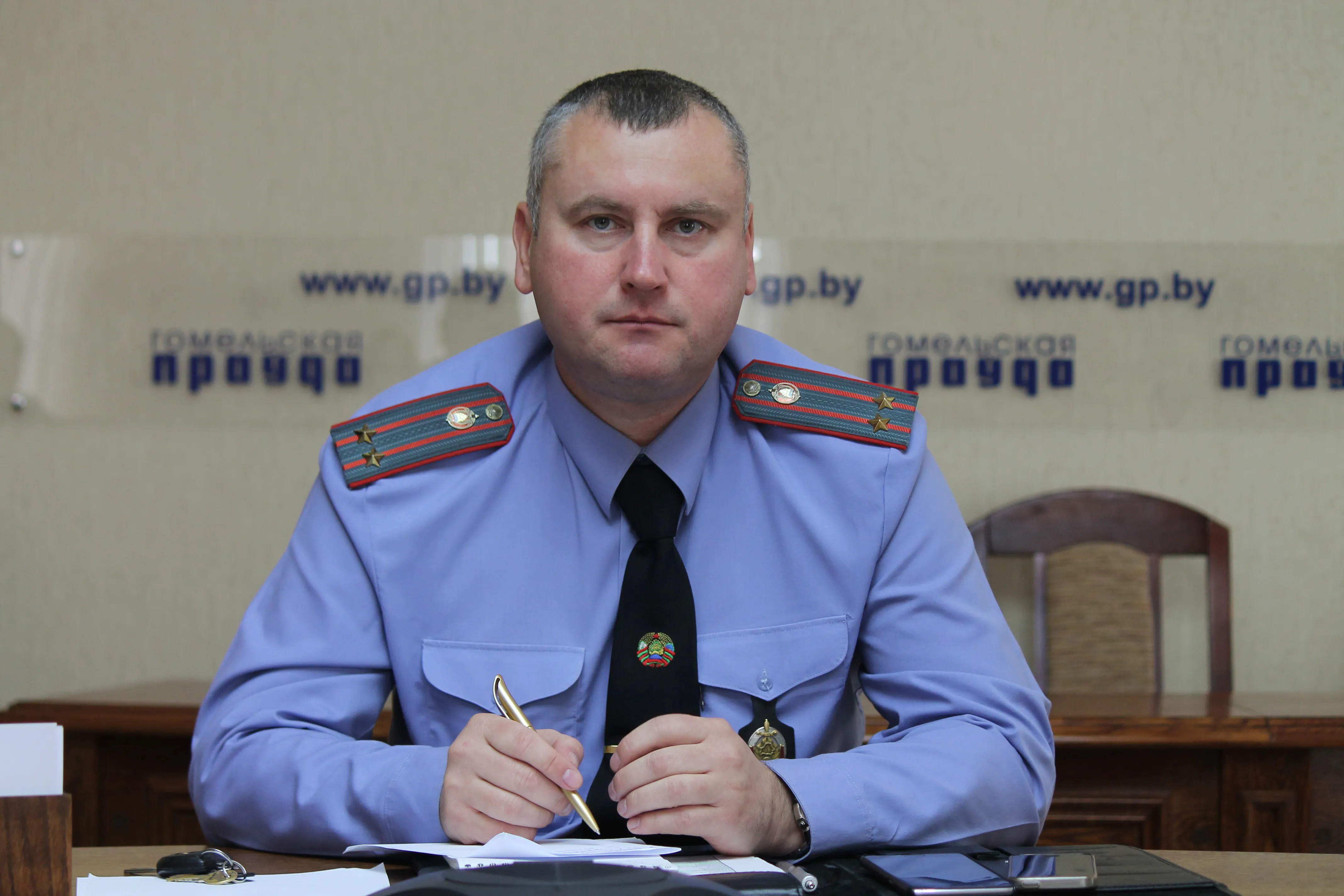 Начальник областной ГАИ о заторах, росте числа автомобилей и парковке во дворах
