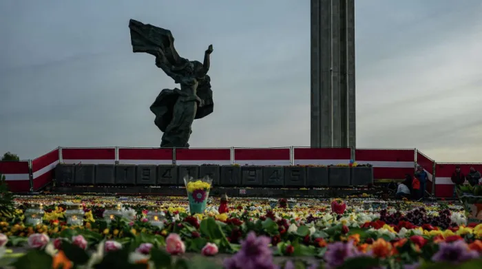 Мэр Риги: монумент Освободителям начнут сносить этим летом