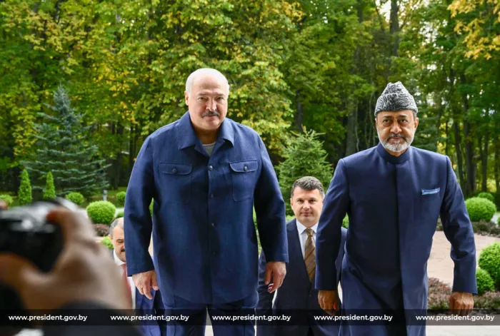 Александр Лукашенко и Султан Омана продолжили начатое накануне общение в неформальной домашней обстановке 