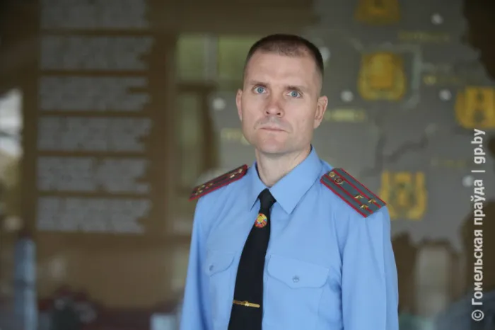 Фары слепят, мотоциклы шумят: начальник управления ГАИ УВД облисполкома Руслан Колесников провел прямую линию