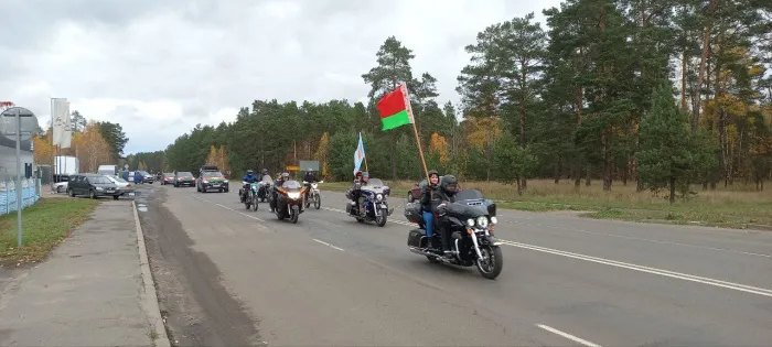 В Калинковичском районе встречают участников республиканского автопробега "Символ единства"