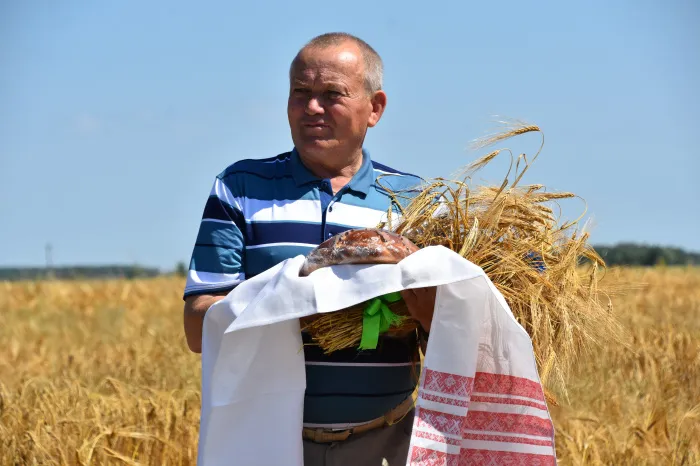 В ОАО "Чемерисский" Брагинского района дан старт уборке урожая