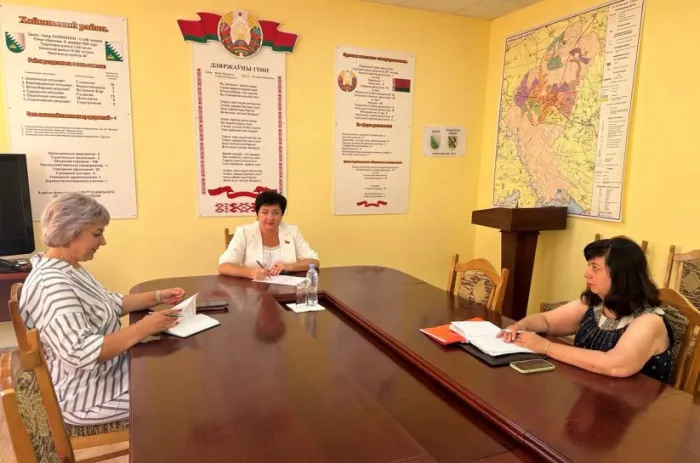 Алла Смоляк провела в Хойниках прием граждан