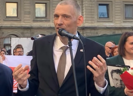 Клоун выехал, и цирк начался: Тихановский даже у «своих» стал посмешищем