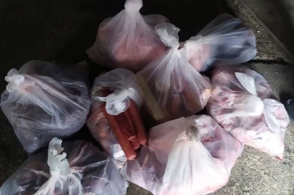 В Речицком районе задержан водитель, который похитил 92 кг мясной продукции с комбината 