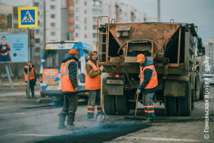 Узнали, на каких улицах Гомеля 24 апреля проведут ямочный ремонт 