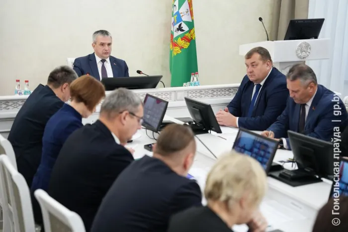 Не ждите снегопада - работайте сейчас. На аппаратном совещании рассмотрели вопросы содержания улично-дорожной сети