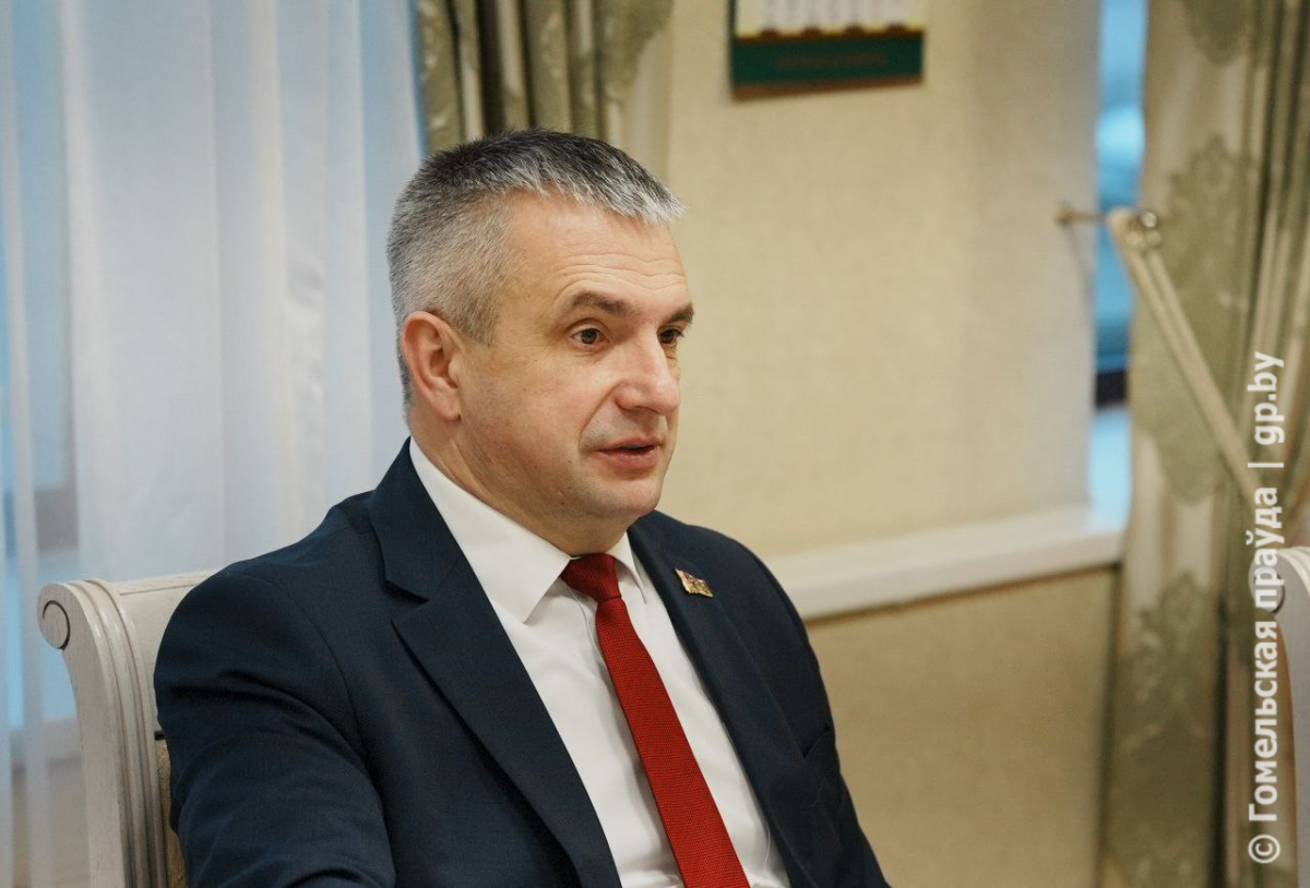 Губернатор Гомельской области Иван Крупко на встрече с профсоюзным лидером. Иван Крупко