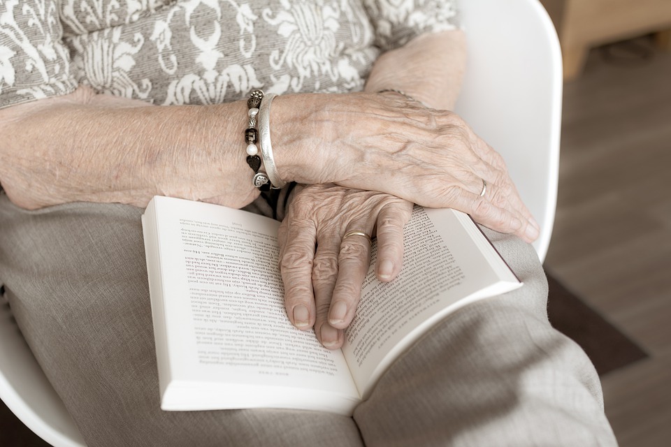 hands-4344705_960_720.jpg