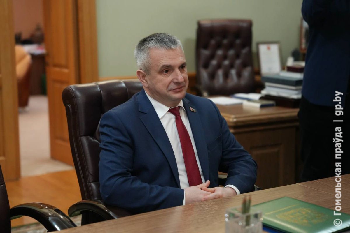Губернатор Иван Крупко выступает с приветственным словом