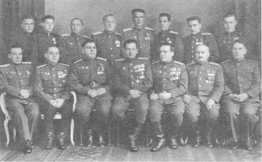 Офицеры-Медики 65-ой армии Первого Белорусского фронта – участники спасения советских граждан, узников Озаричских лагерей.jpg
