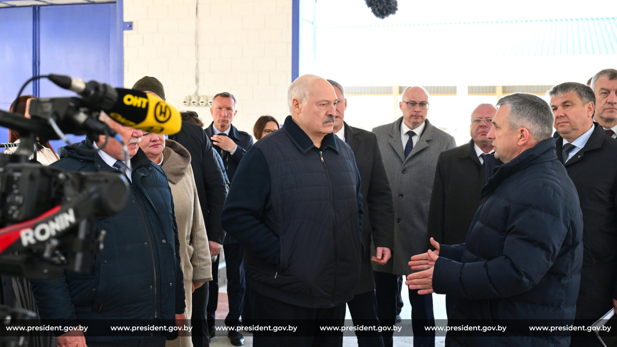 Александр Лукашенко: «Если будете продолжать хозяйствовать на своей земле — это идеально для страны»