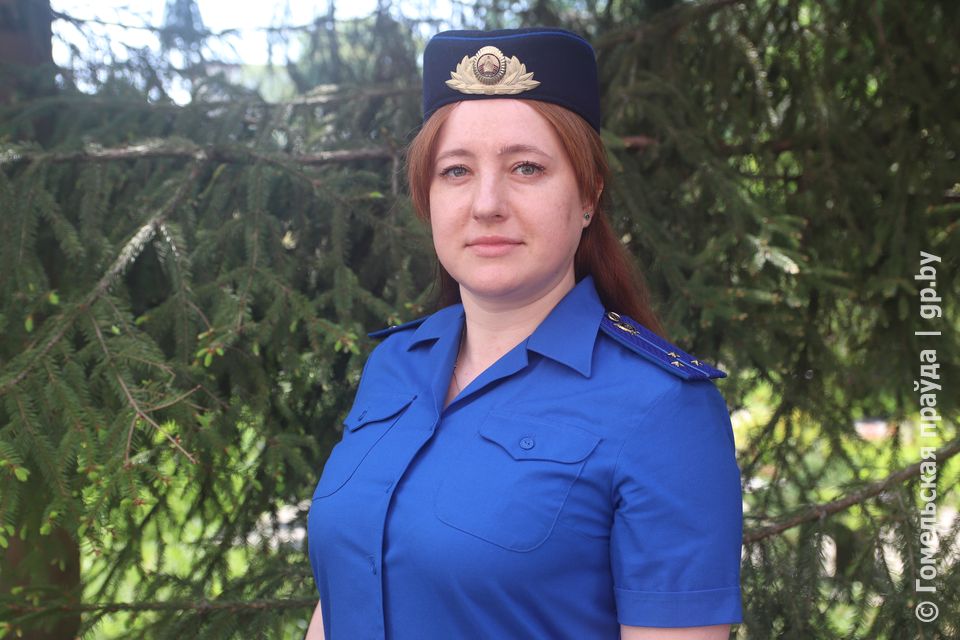 Елена Аверьянова: «Если контакт с преступником все-таки случился, ни в коем случае нельзя винить в этом несовершеннолетнего»