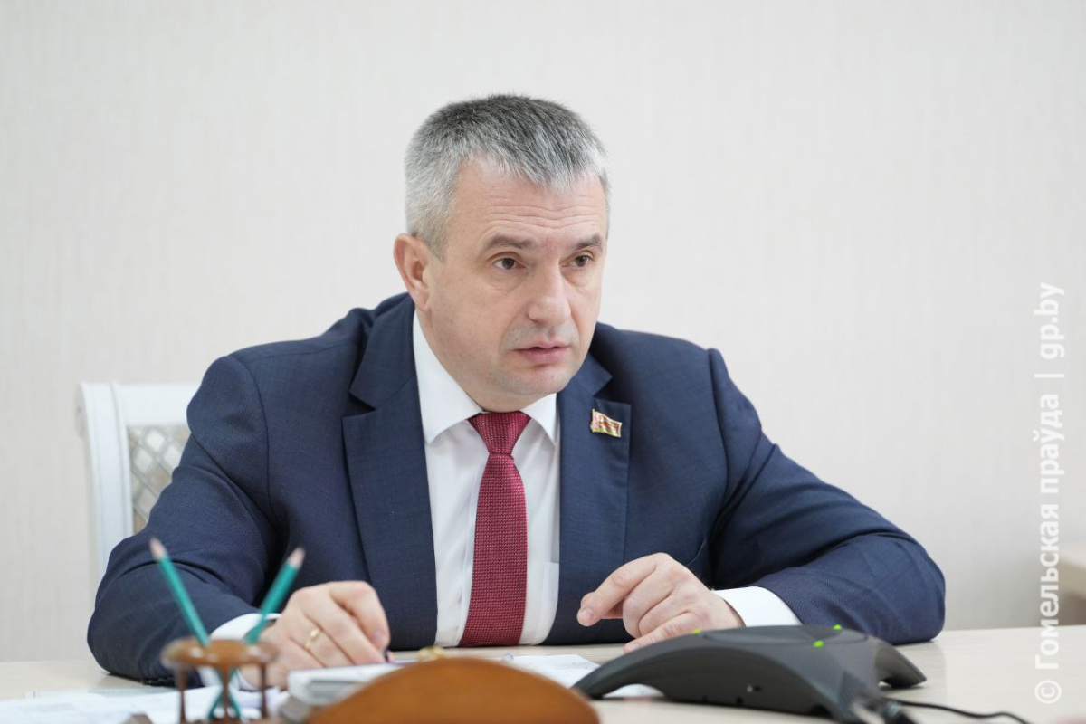 Председатель облисполкома Иван Крупко на приёме граждан 