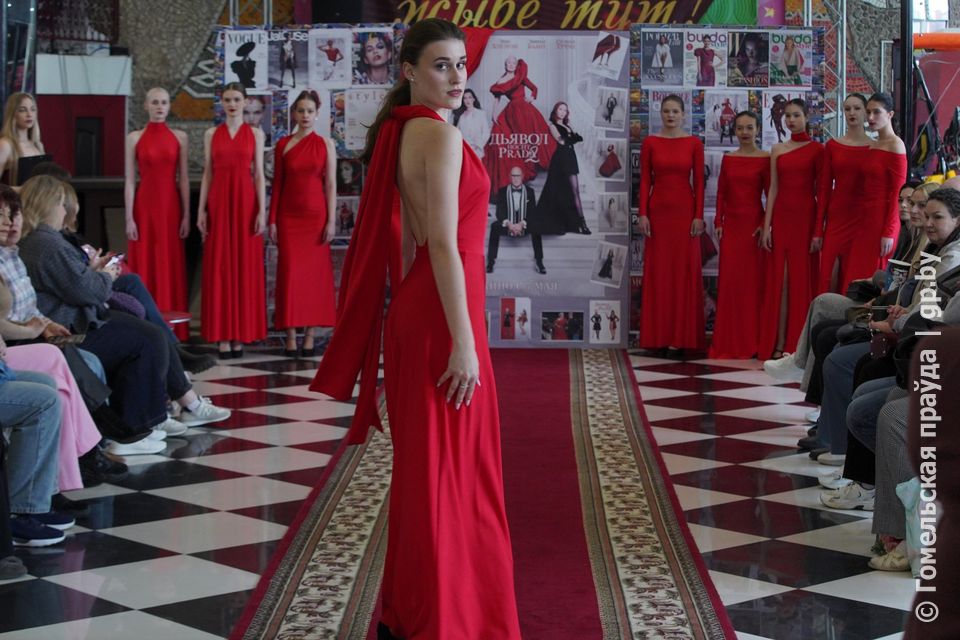 Премьера фильма Дьявол носит Prada 2 в кинотеатре Калинина в Гомеле с тематическими фотозонами