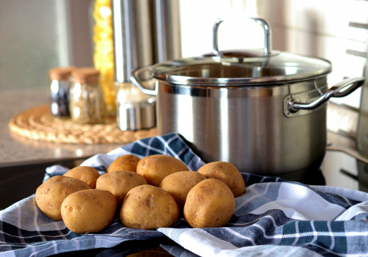 potato-cook-pot-eat-45247.jpeg