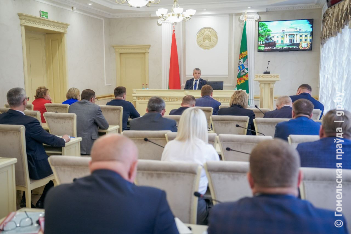 Совещание по развитию мясного животноводства под руководством Ивана Крупко в Гомельской области Совещание по развитию мясного животноводства под руководством Ивана Крупко в Гомельской области