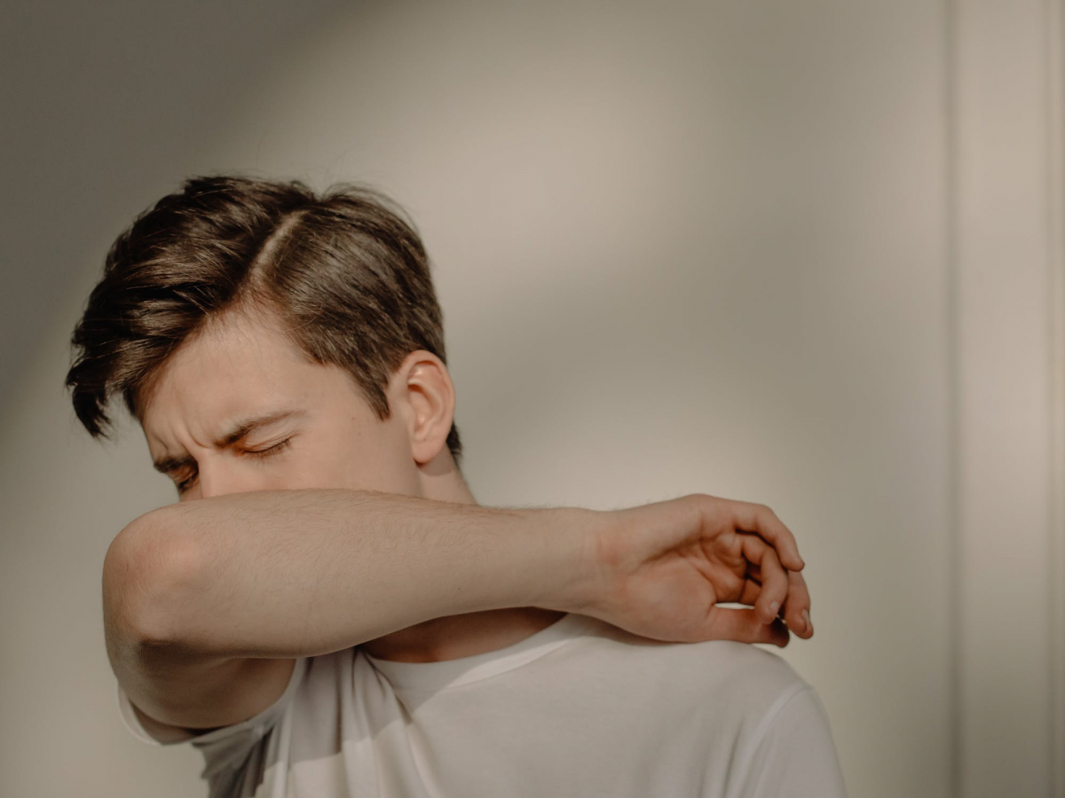 кашлять в локоть pexels-photo-4114713.jpeg