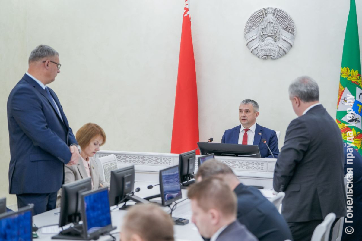Иван Крупко: «В порядке наша сила» — о благоустройстве и посевной Иван Крупко: «В порядке наша сила» — о благоустройстве и посевной