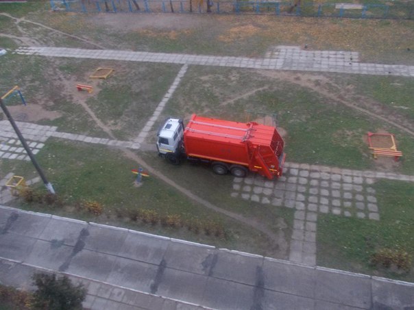Мусоровоз Жлобин.jpg