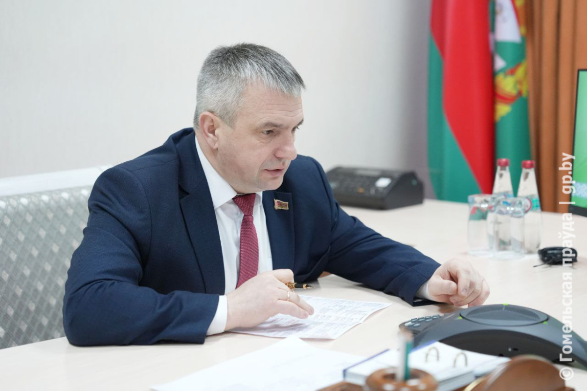 Председатель Гомельского облисполкома Иван Крупко на прямой линии с жителями