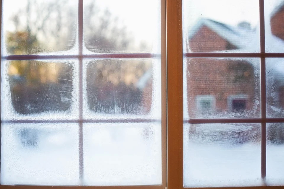 frost-on-window-637531_960_720.jpg