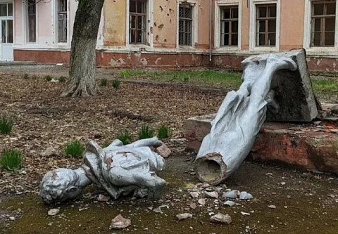 Объявленная война памятникам превратит вас в Иванов, не помнящих родства