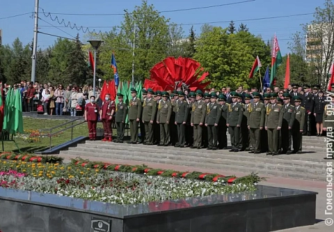 Всенародный праздник: митинг в честь героев Великой Отечественной войны в Гомеле